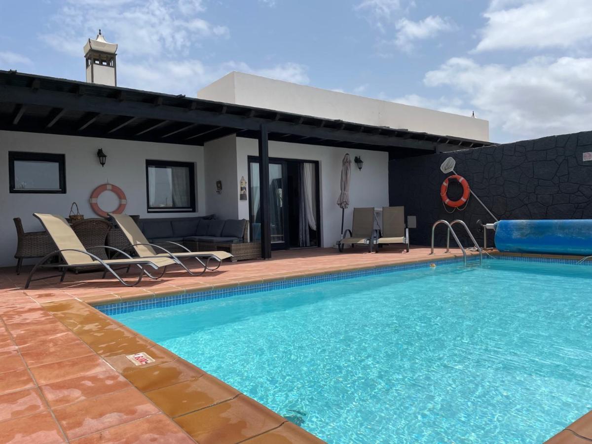 Villa Burgao Playa Blanca  Exterior photo