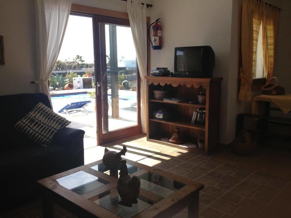 Villa Burgao Playa Blanca  Exterior photo